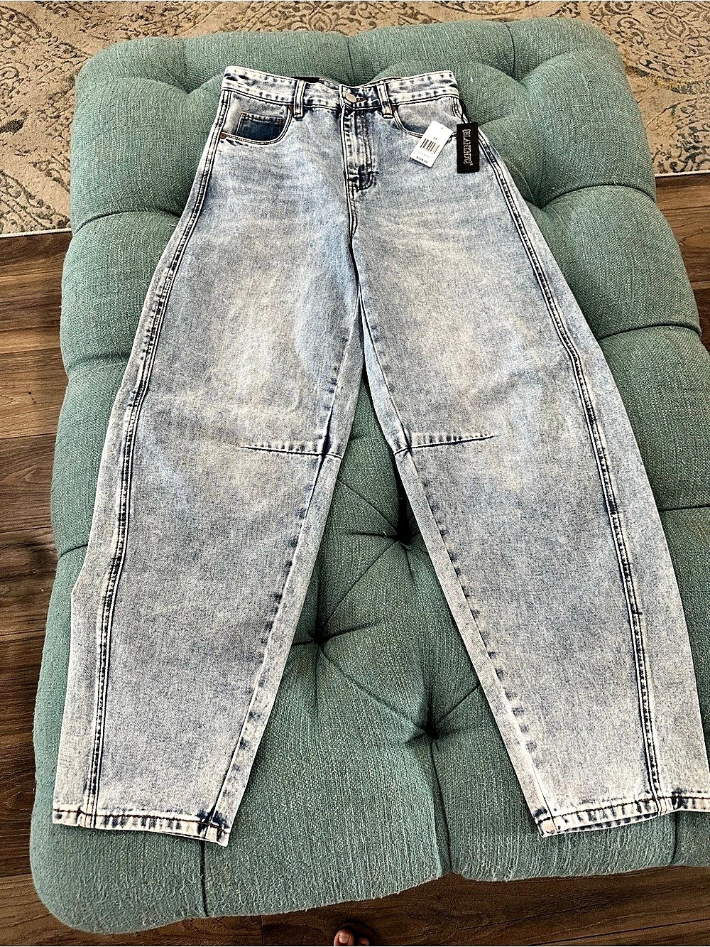 BLANKNYC Denim Barrel Leg Jeans Blue Waist 25 NWT